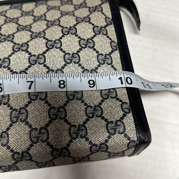 Vintage Gucci Clutch - Picture 13 of 14
